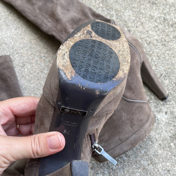 SHY suede knee high boots heeled 36 Laceup back square toe used grey tan sand - Picture 4 of 8